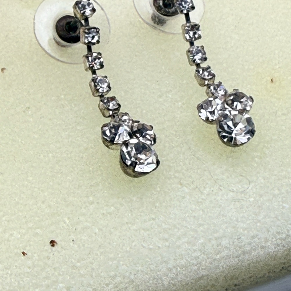 Elegant Silver Drop Earrings - Picture 5 of 5